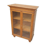 Old showcase