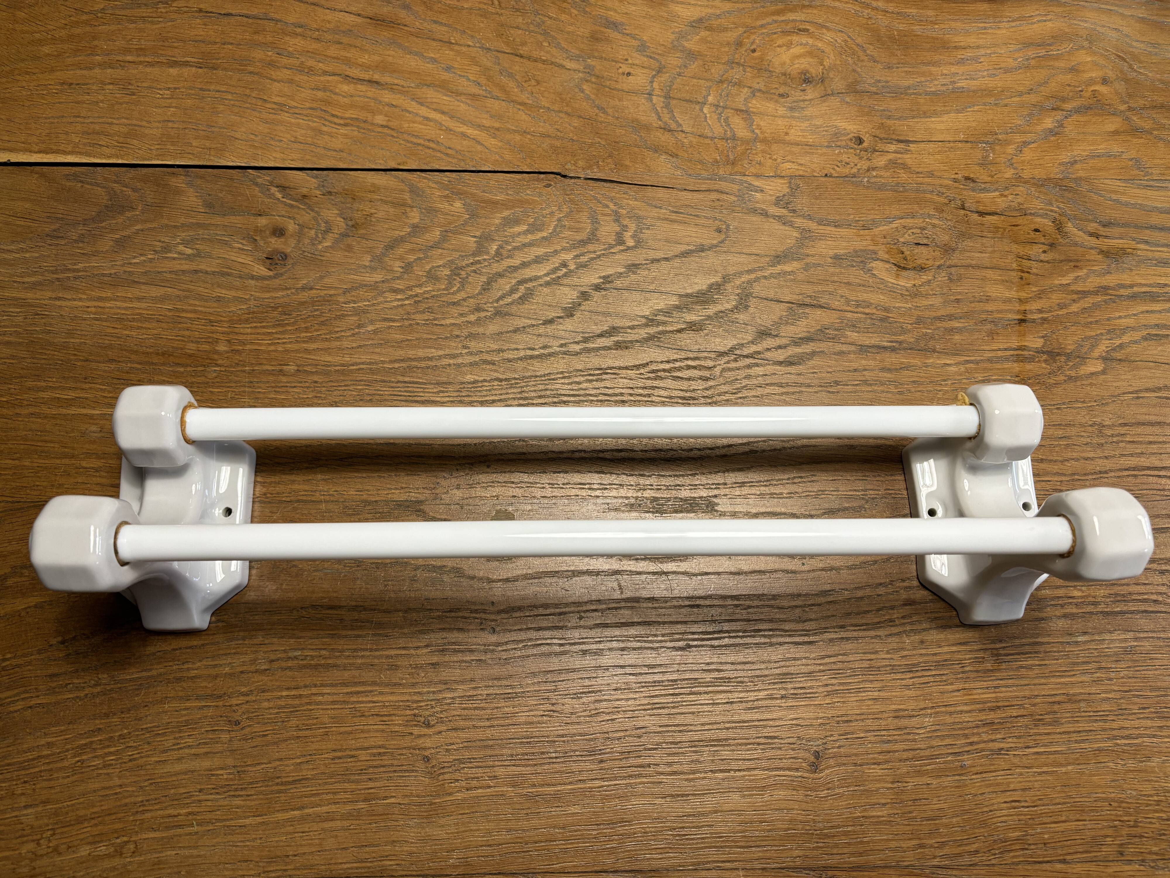 Earthenware towel holder