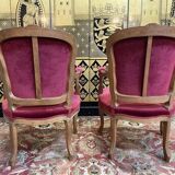 Paire de fauteuils cabriolet de style Louis XV velours rouge
