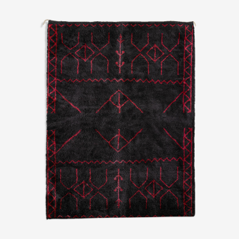 Modern Moroccan carpet black