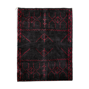 Tapis marocain moderne noir