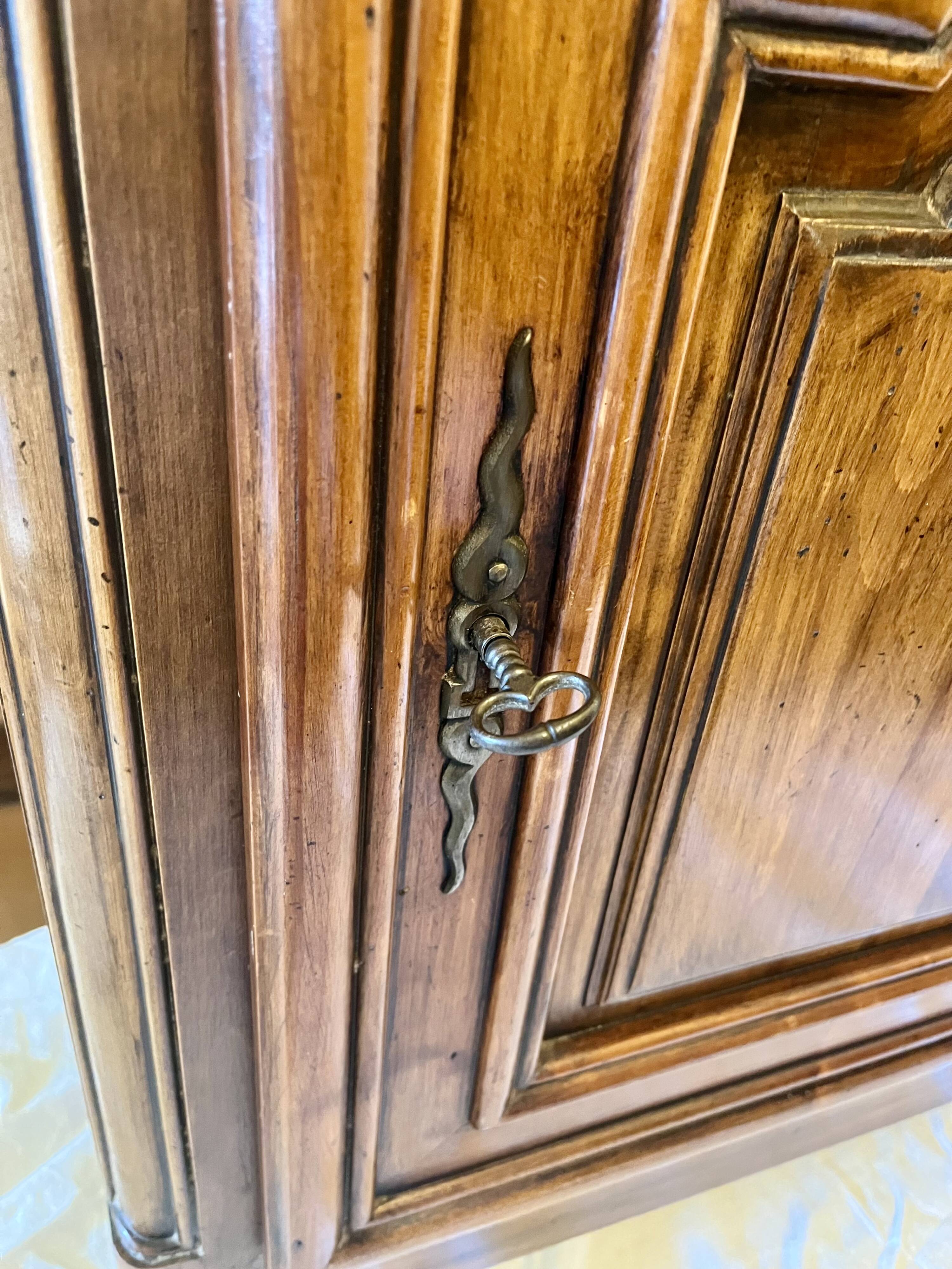 Buffet en bois massif, 1 porte, 1 tiroir