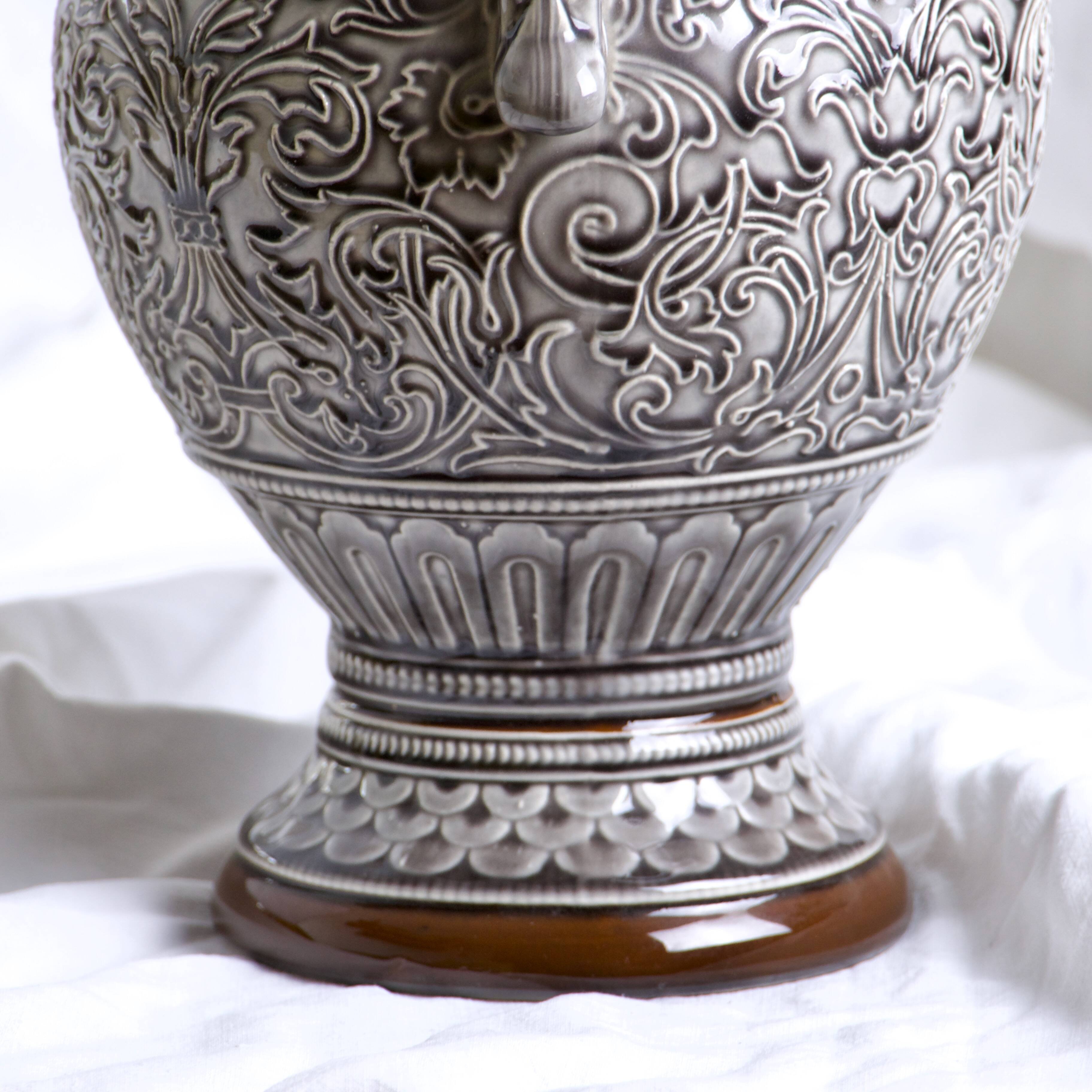 Large 19th century (1840) barbotine carafe / vase with prow head