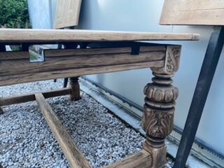 Extendable monastery table