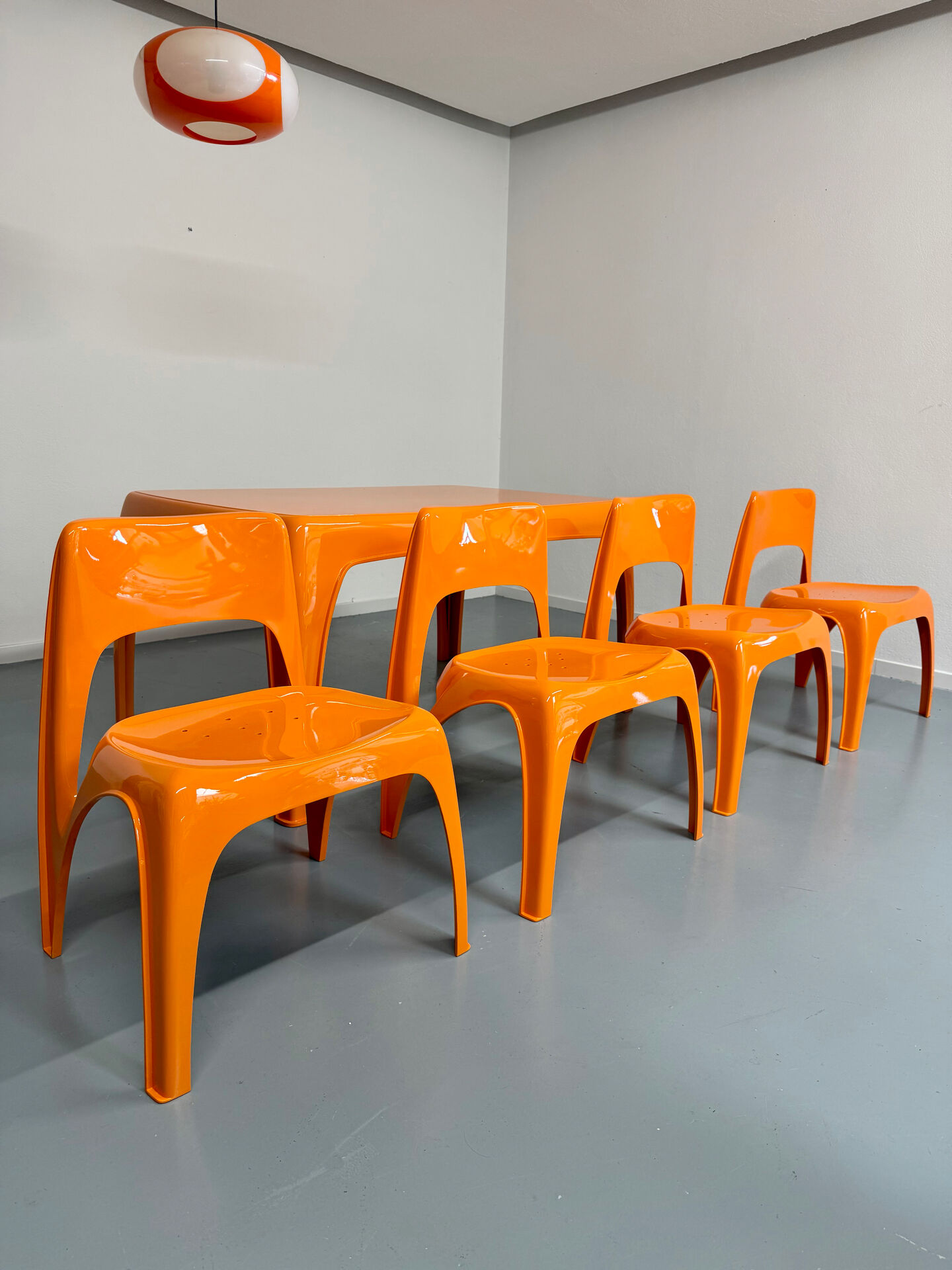 Table and 4 dining chairs designed by Preben Fabricius, Interplast, 1970s.