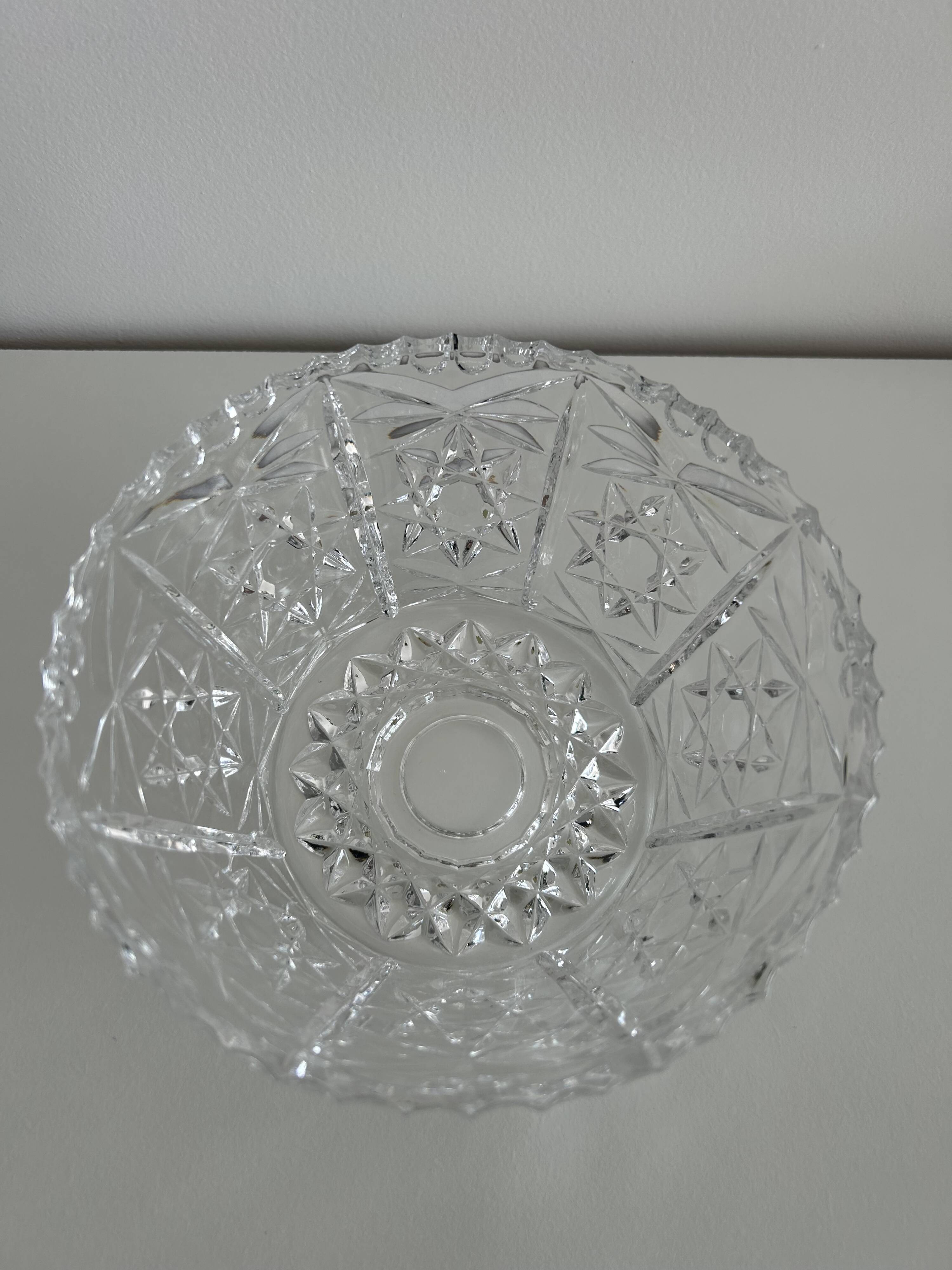 Cut crystal bonbonnière in Bohemian style – 20th century