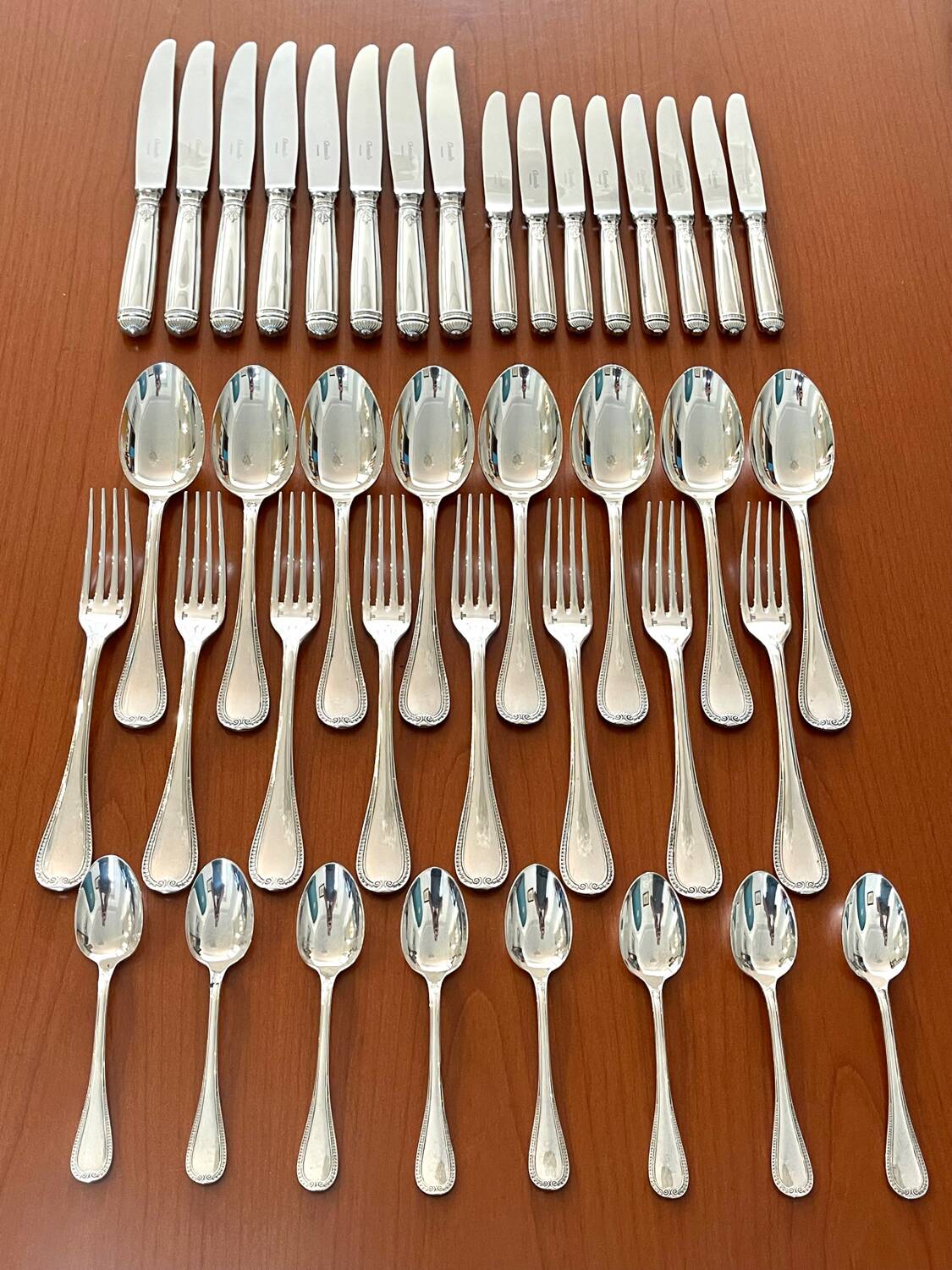 Christofle malmaison 8 person 40 piece cutlery set near new condition