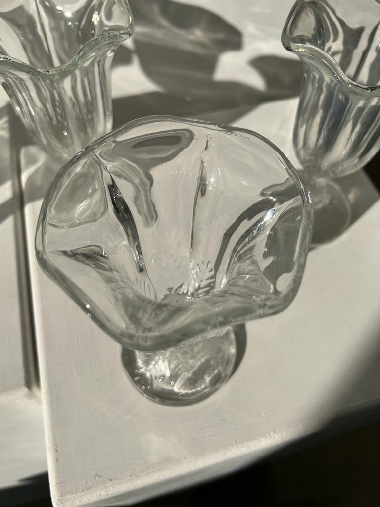 6 vintage ice cream cups with stylized foliage motifs