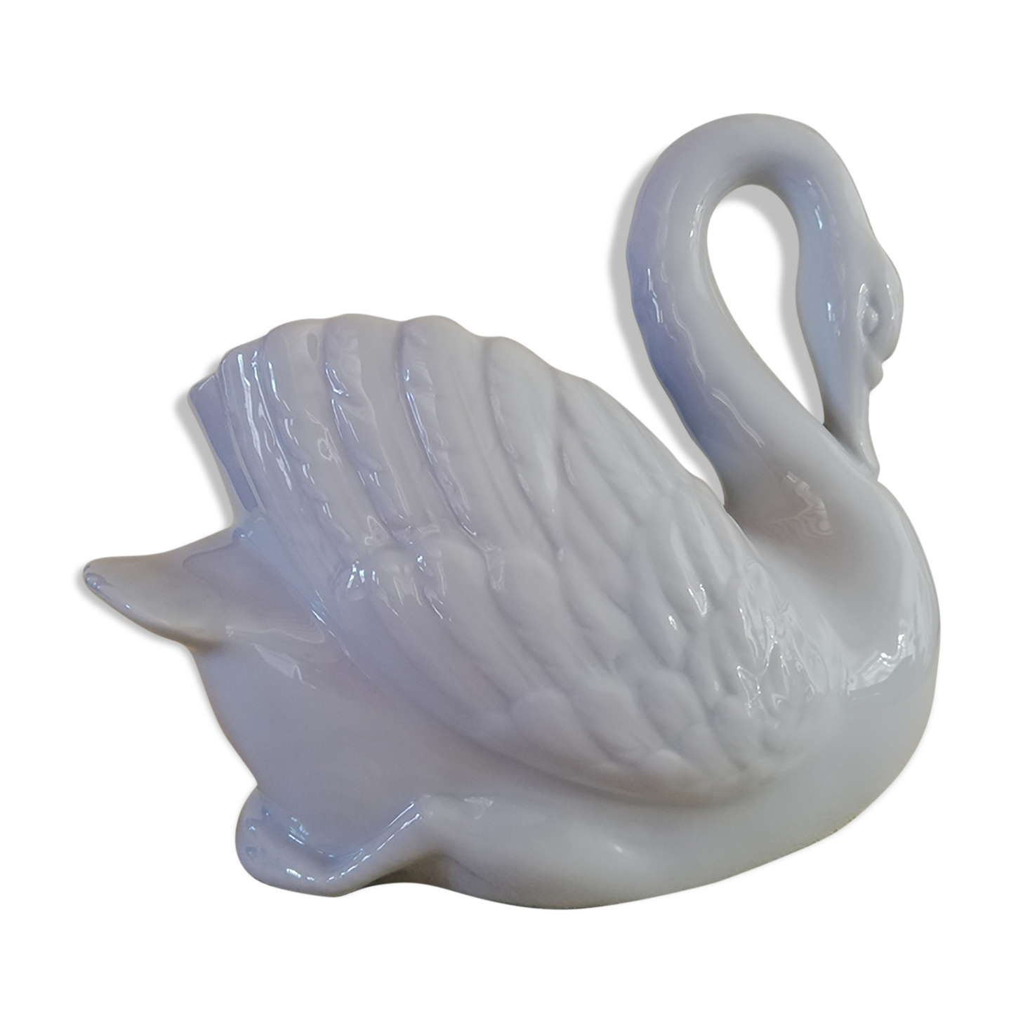 Swan-shaped pot cover