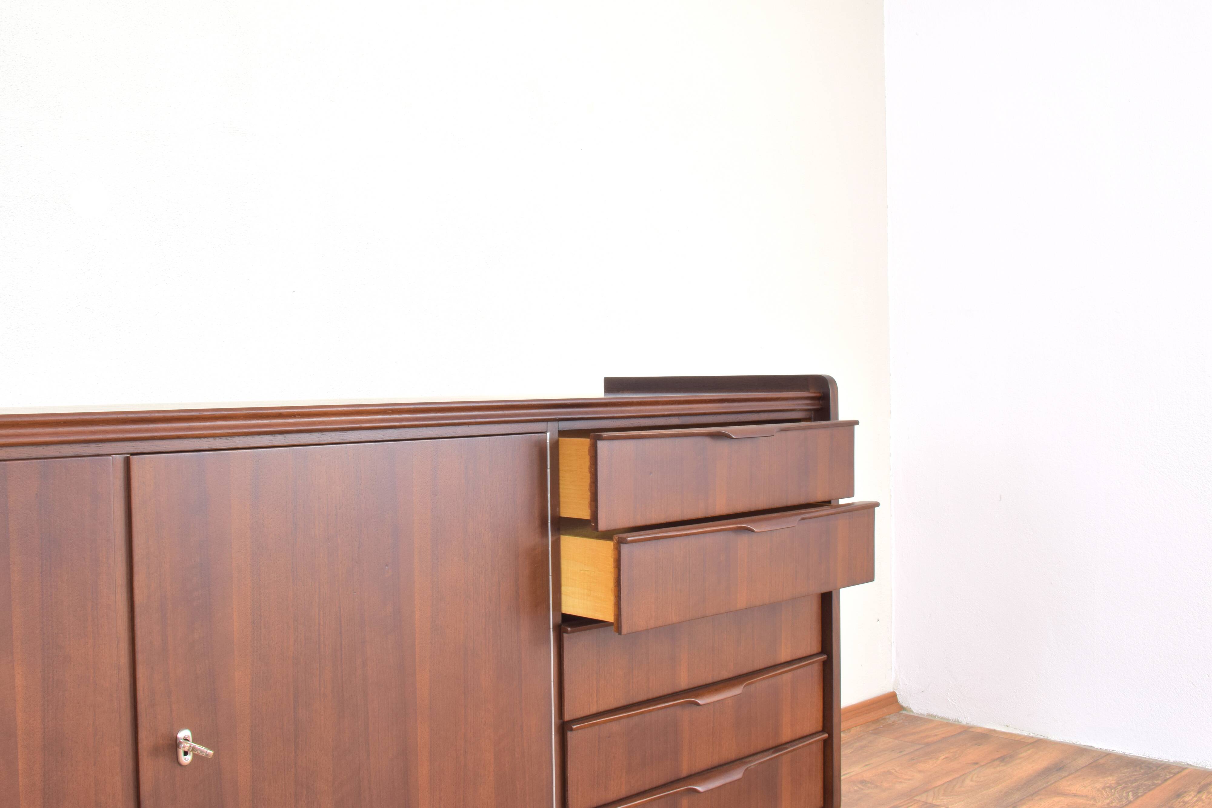 Enfilade vintage en noyer de Möbelhaus Alfred Hübner, Allemagne, années 1960.