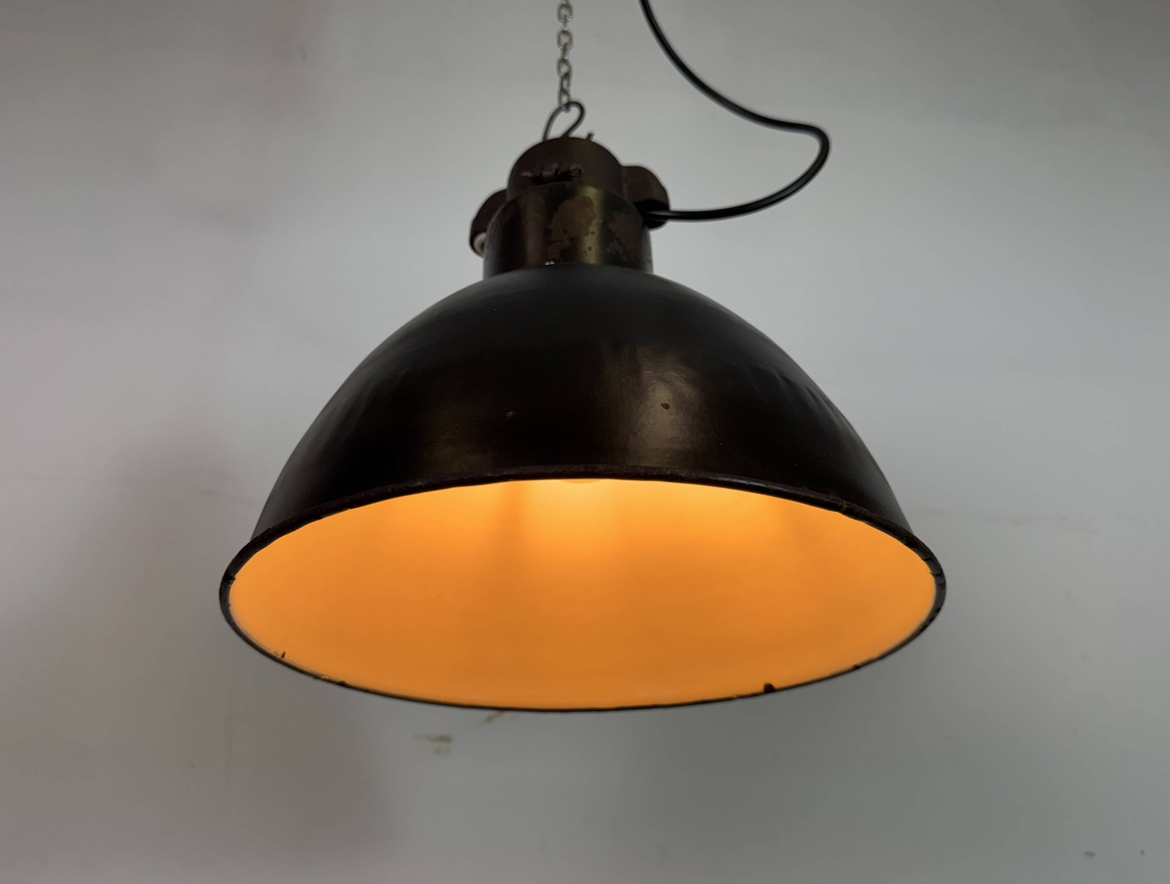 Industrial Bauhaus Black Enamel Pendant Light, 1930s