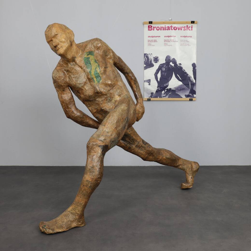 Life-size sculpture “Running Figure” by Karol Broniatowski, 1972