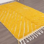 Ecru Moroccan rug with geometric patterns 250cm x 150cm