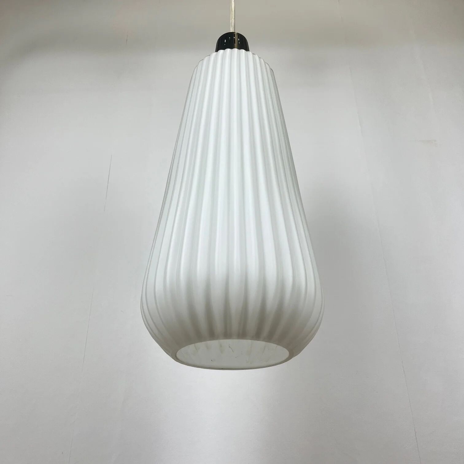 Vintage MCM glass pendant with metal rod