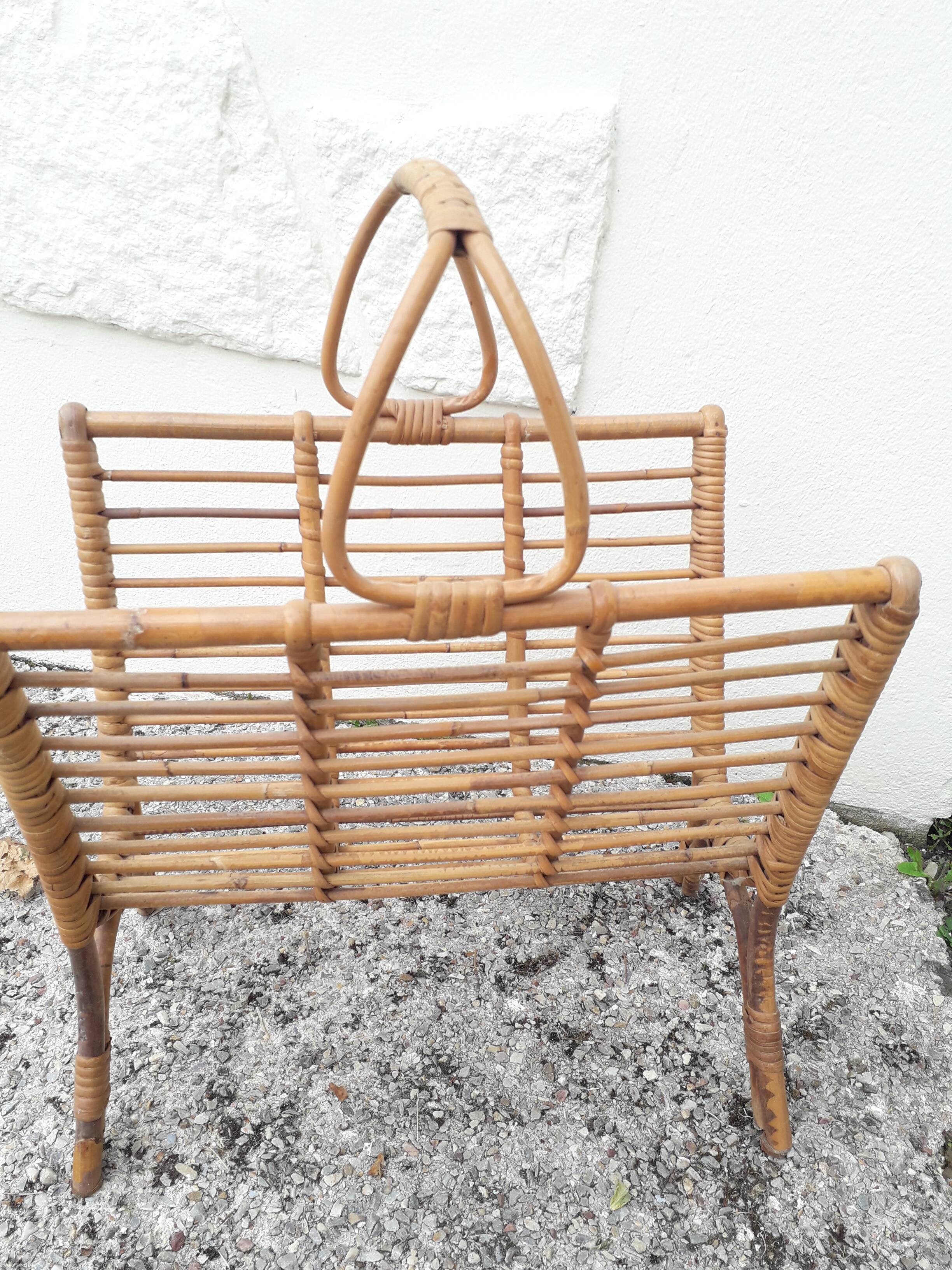 Porte-revues en rotin (année 70)