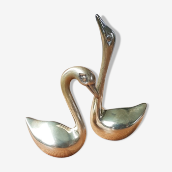 Duo brass swans
