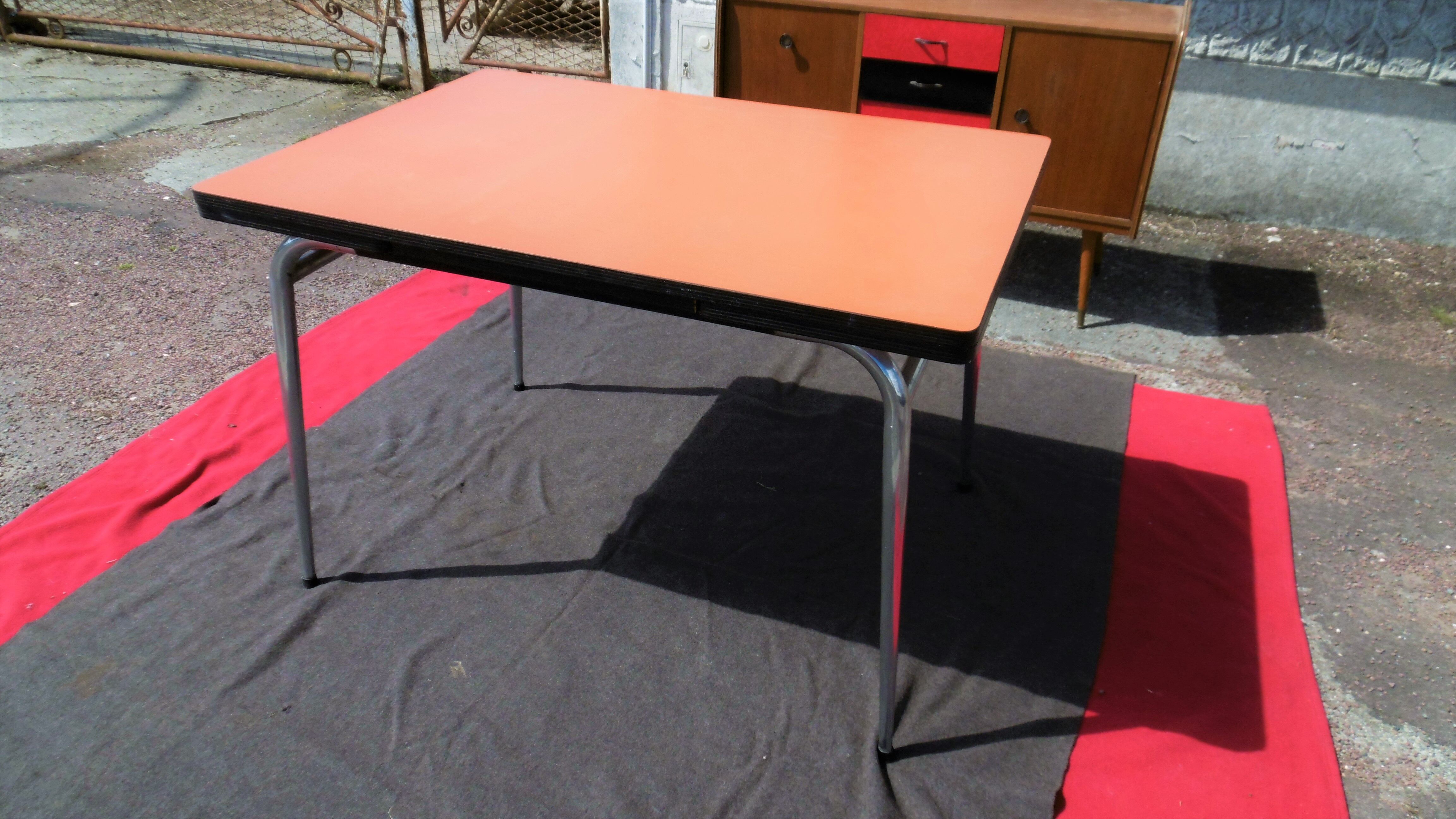 Formica table orange