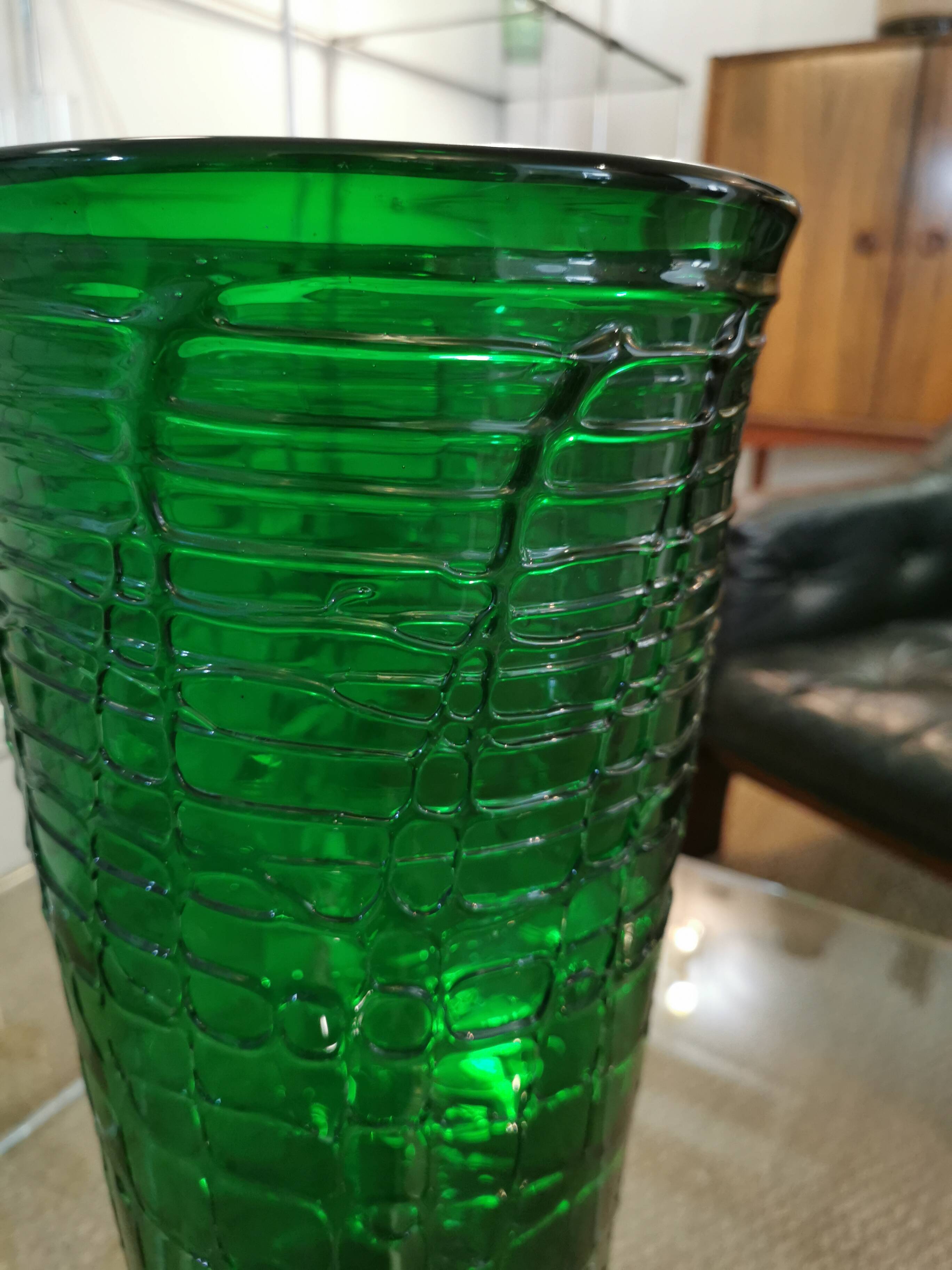Vintage XXL glass vase with “Croc” print