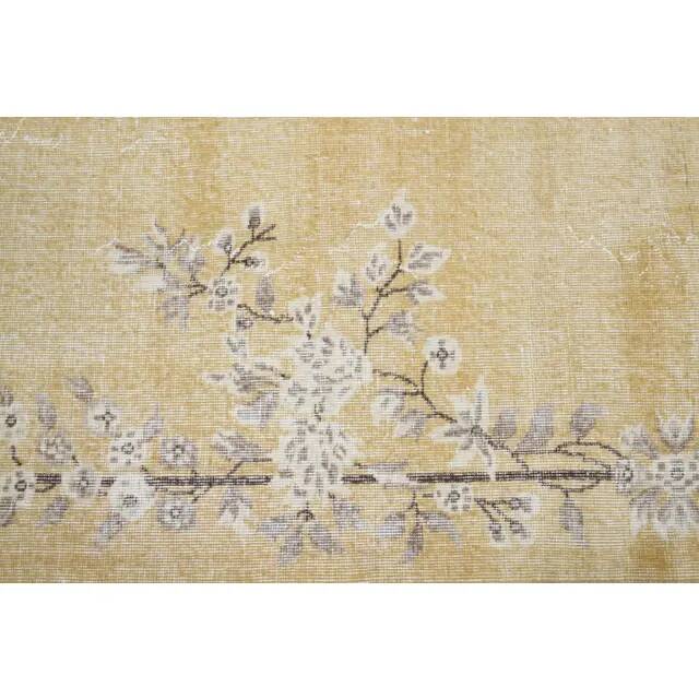 1970s Turkish yellow hand-knotted area rug 210x305