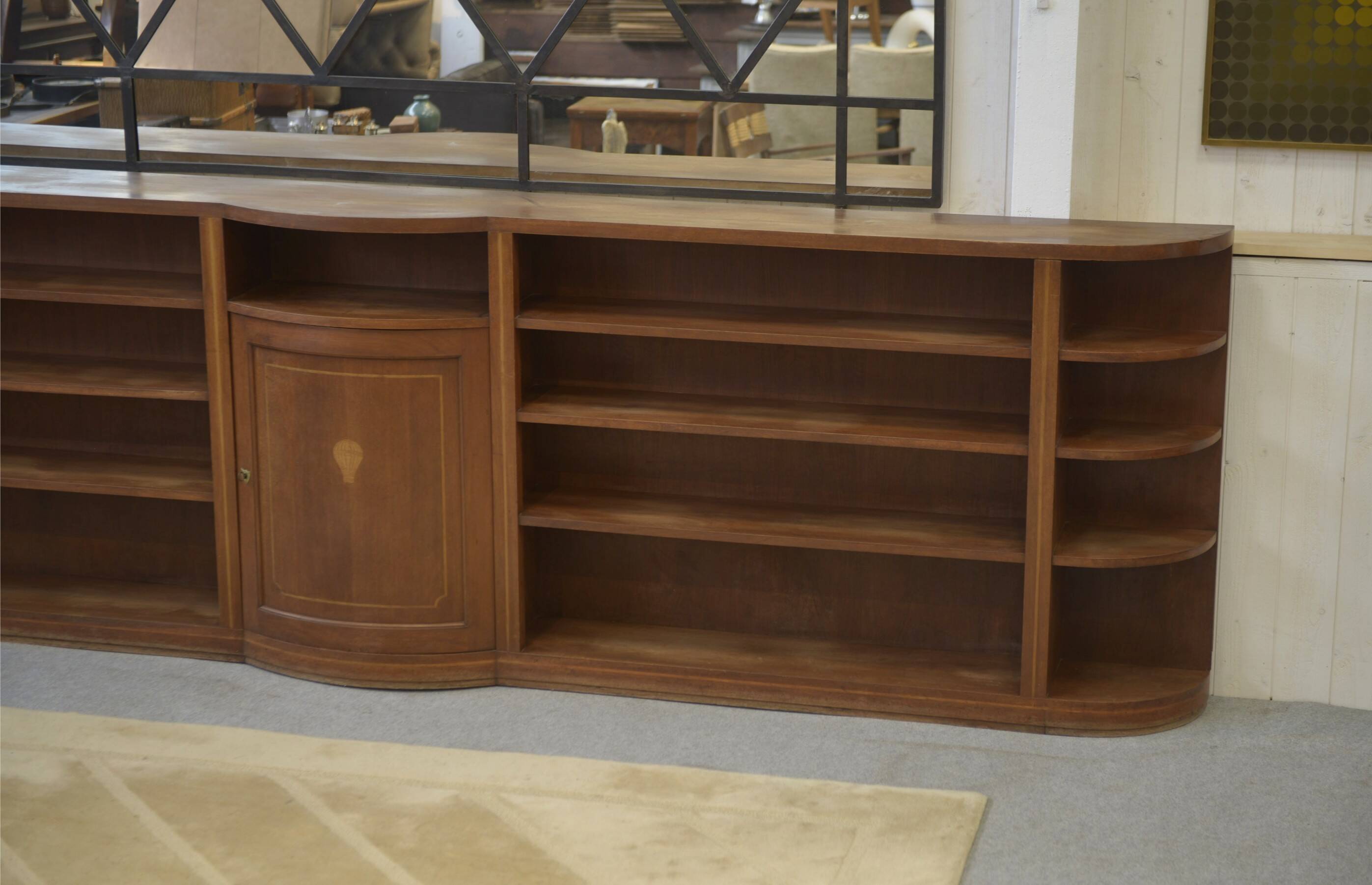 Mahogany bookshelf from English work around 1900 – documented historical provenance from the Montgolfier family.