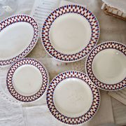 Part of a vintage Bandonviller faience table service, Joubert model, 14 pieces, early 20th century