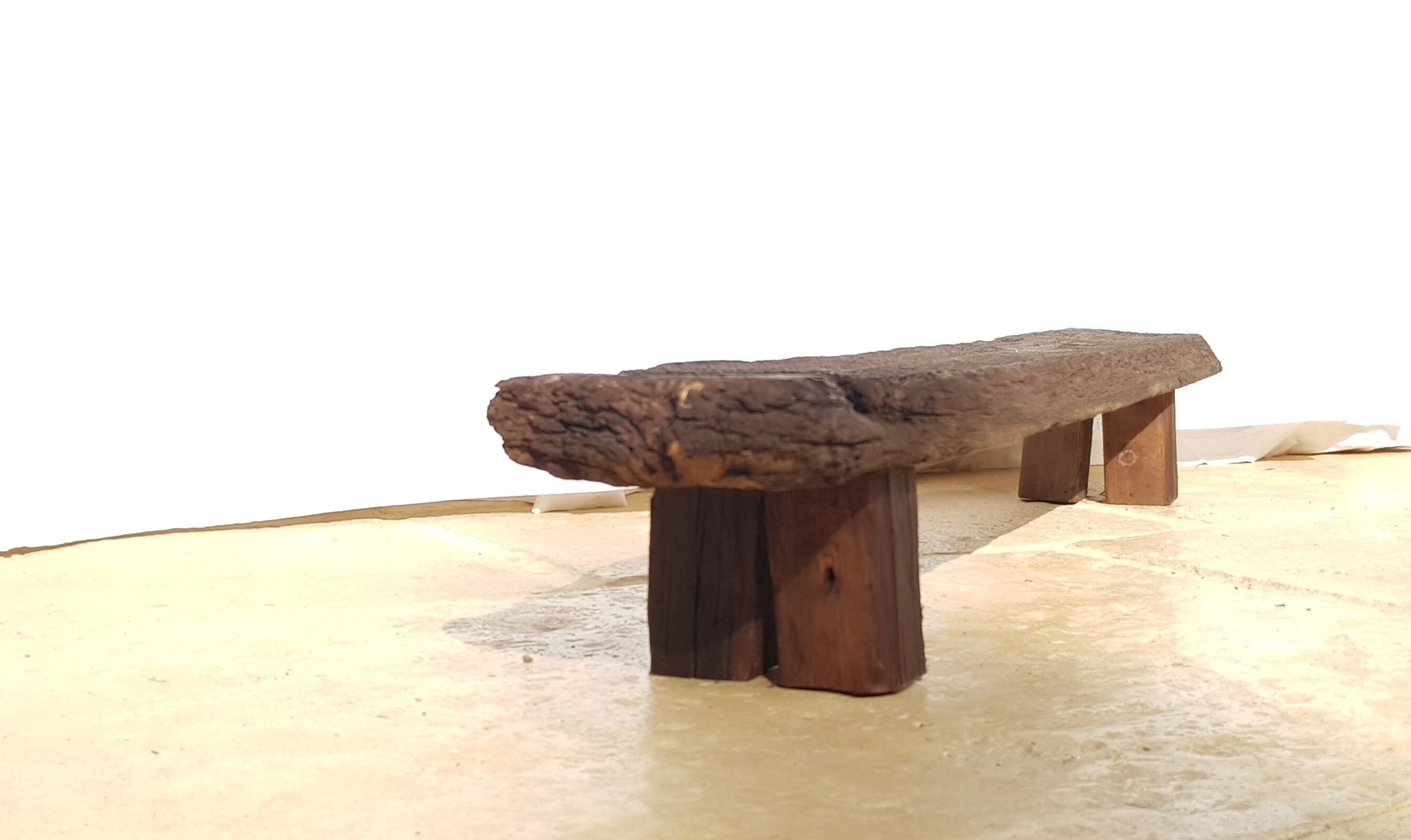 Banc tribal en bois massif