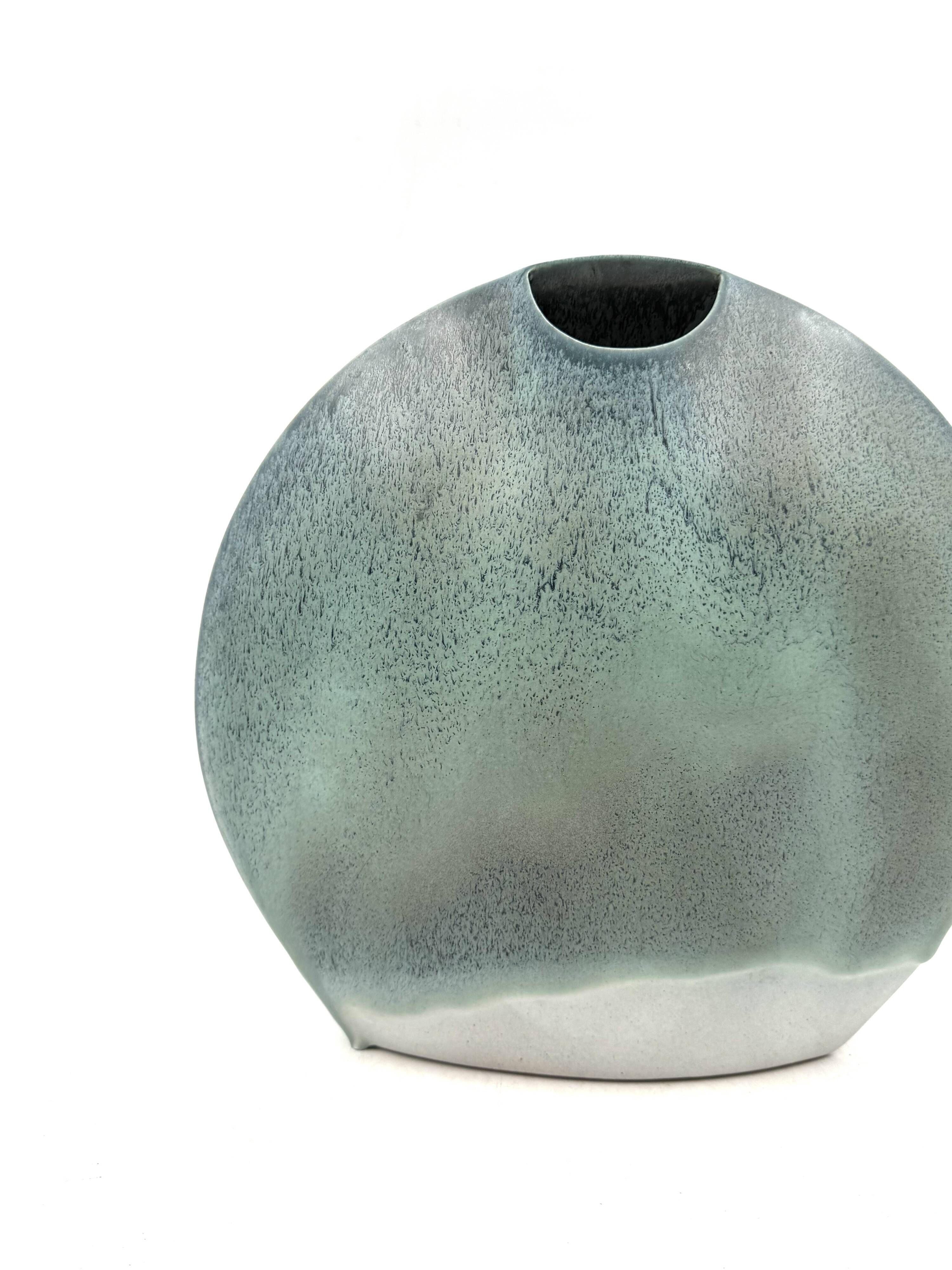Vase soliflore en céramique bleue, France 1970