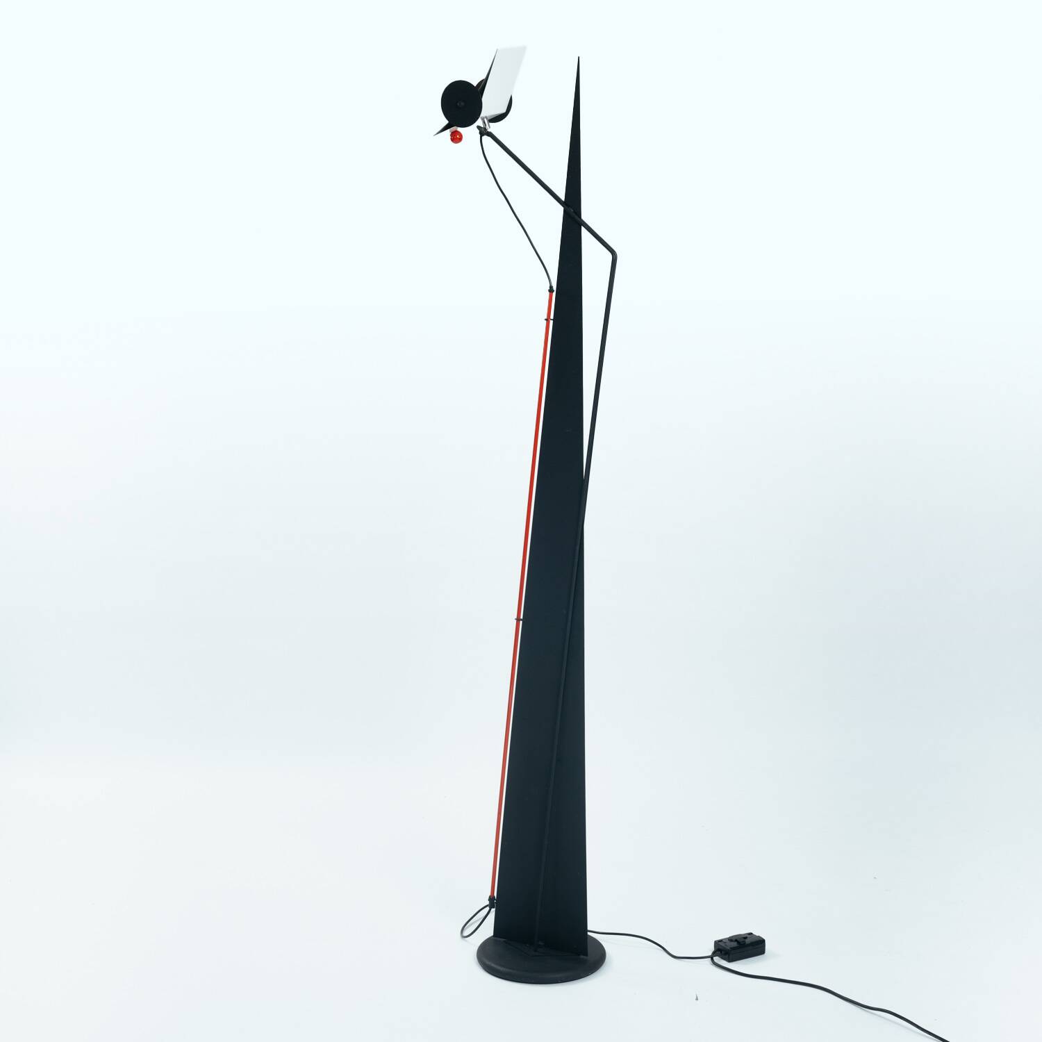 Postmodern memphis style sculptural red black white floor lamp