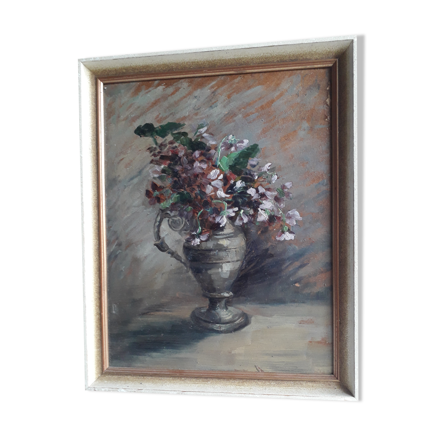 Old painting depicting a bouquet of flowers
