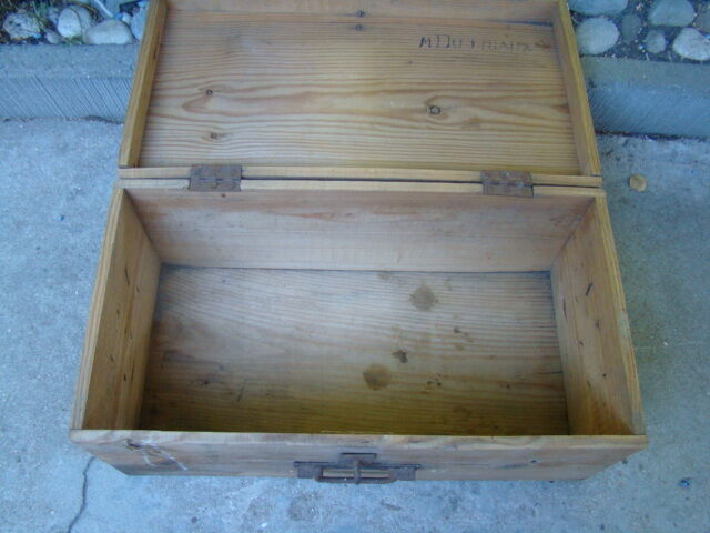 Old transport crate