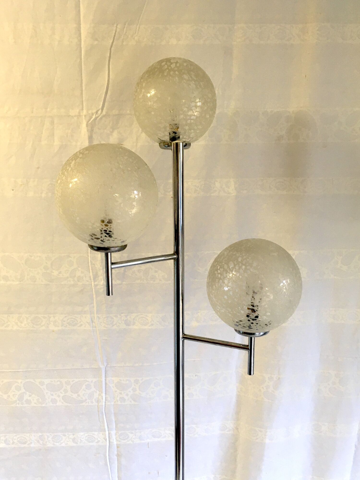 Chrome metal lamppost 3 tulip foot lights 70