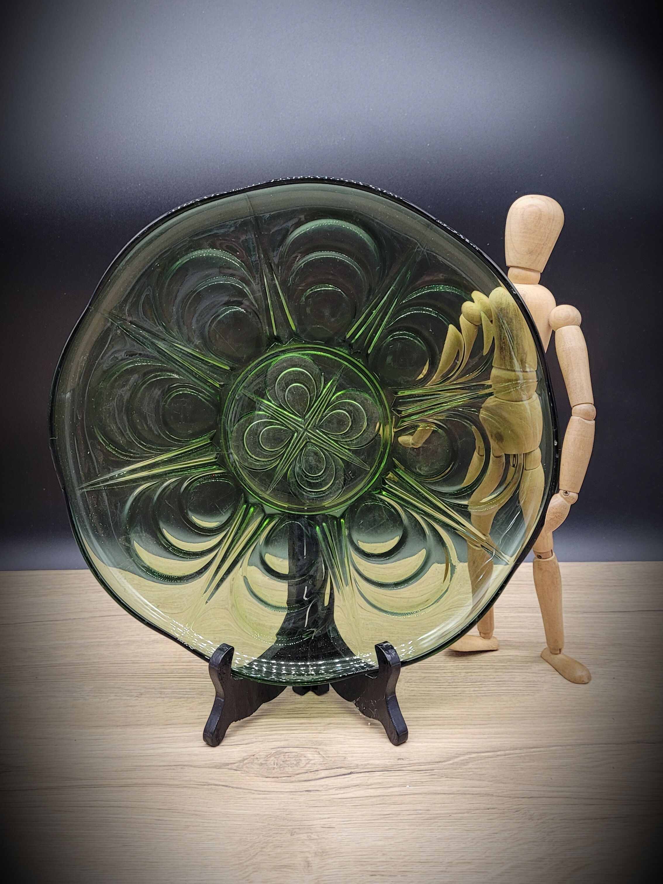 Manage glass pie dish