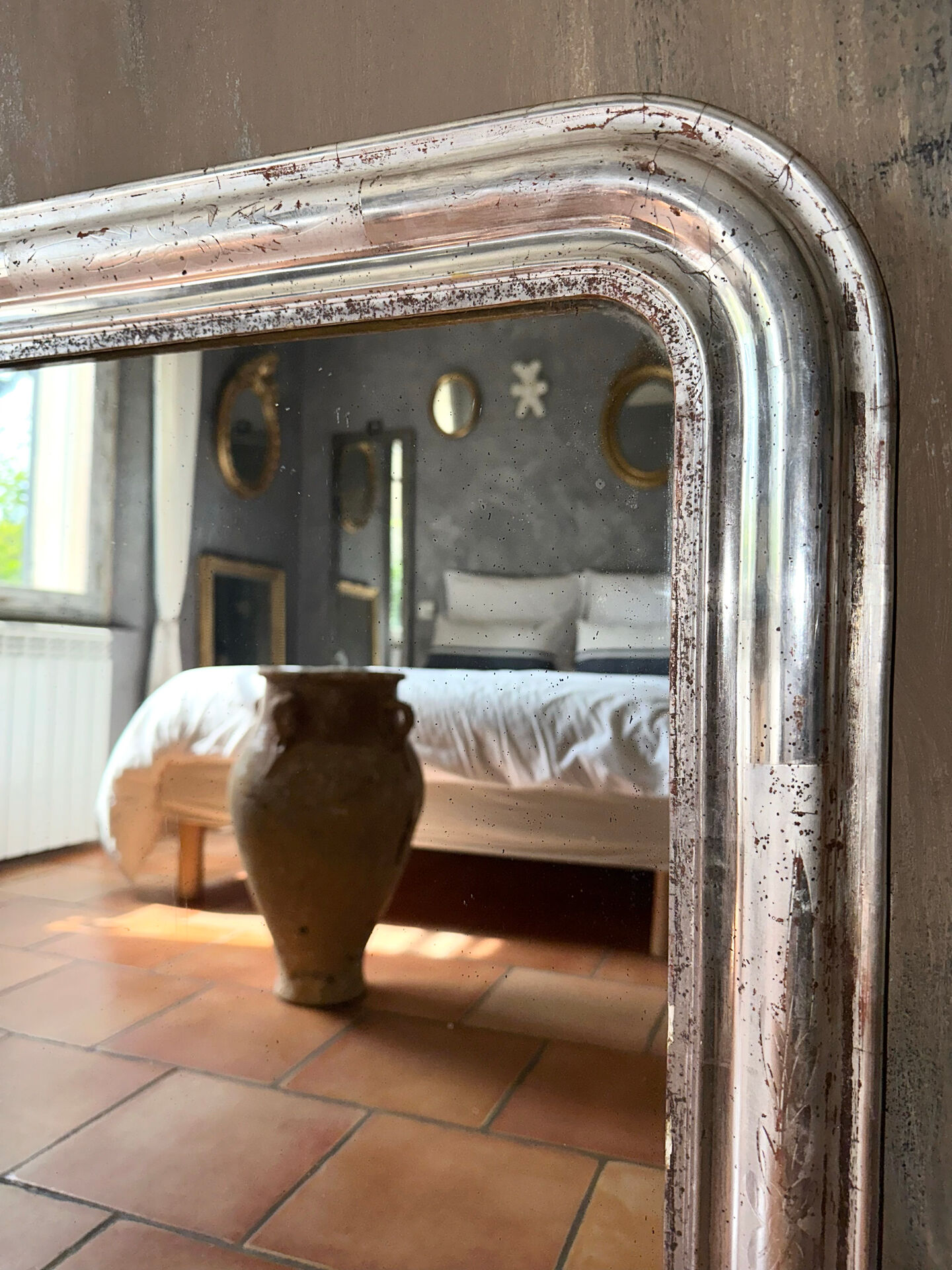 Miroir Louis-Philippe ancien en feuille d’argent, XIXème
