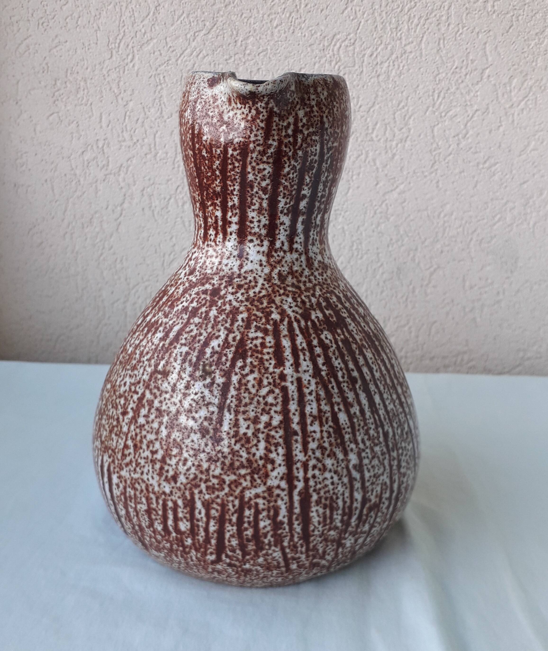 Ceramic jug Accolay