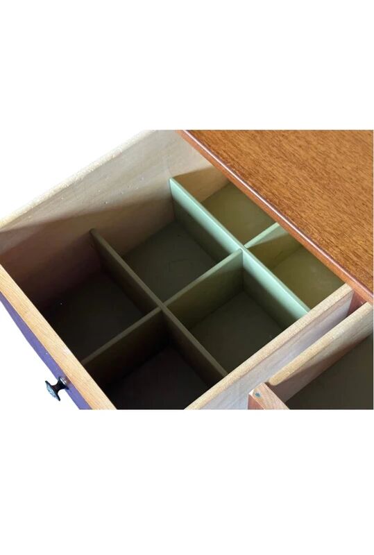Bureau vintage 1960s avec 2 tiroirs – design ondulé élégant