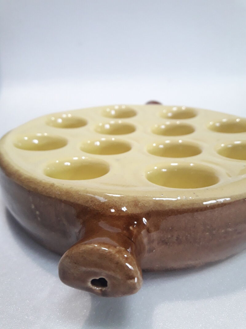 Dish or plate for 12 vintage snails (1)