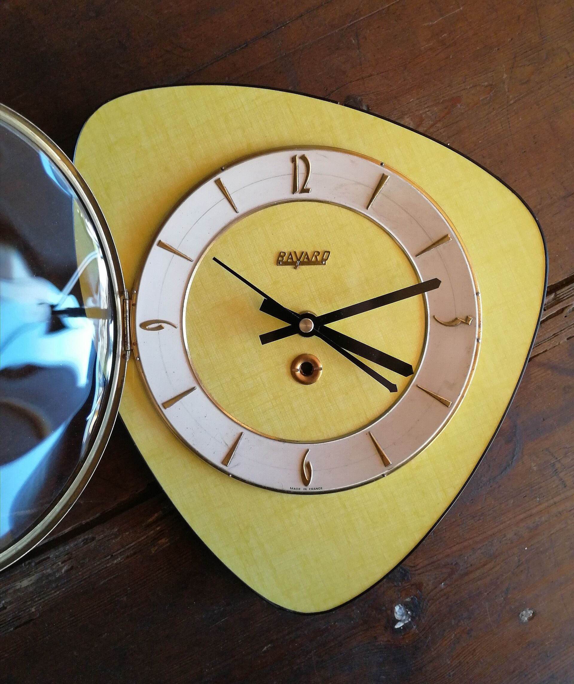 Vintage clock, "Yellow Bayard" wall clock