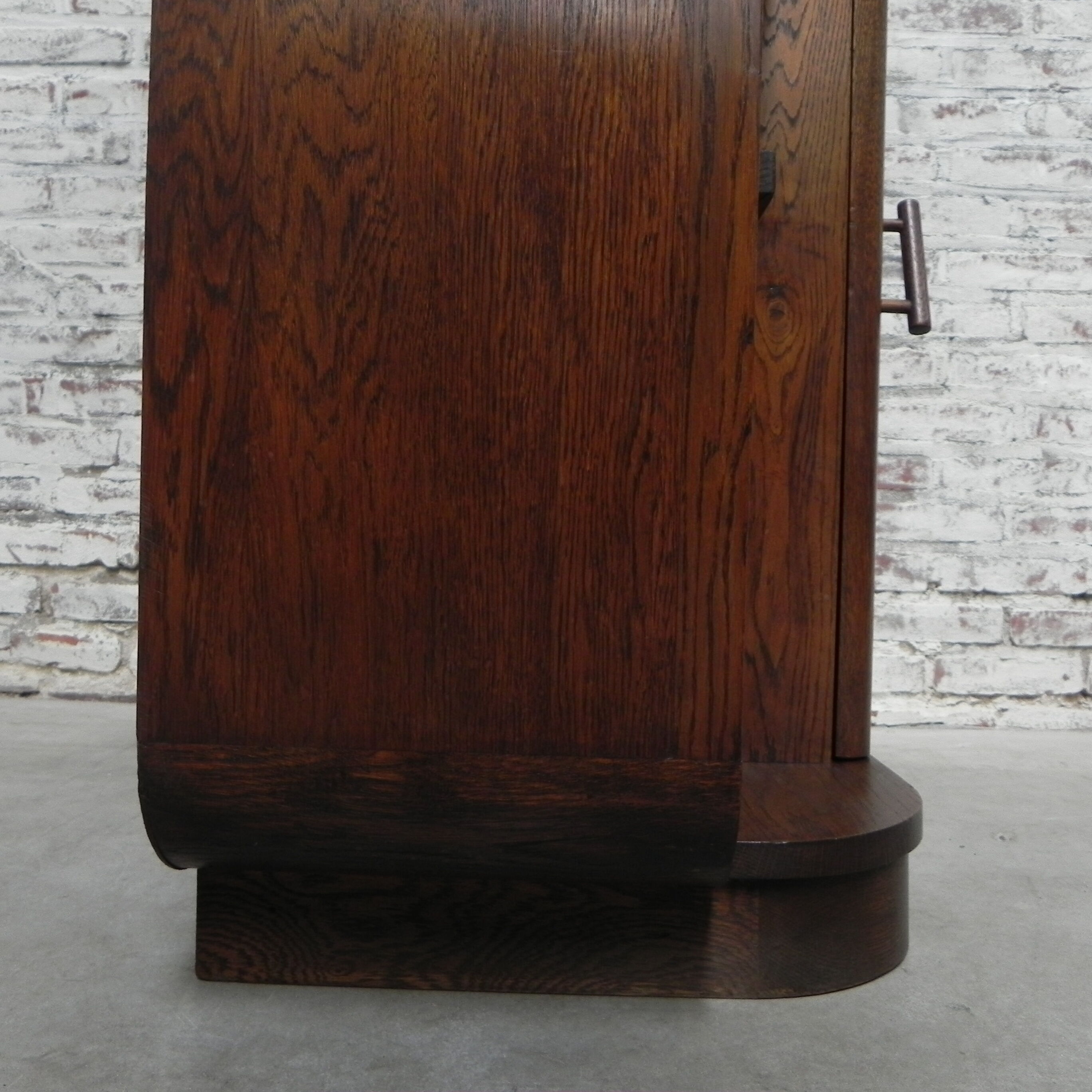 Art deco cabinet