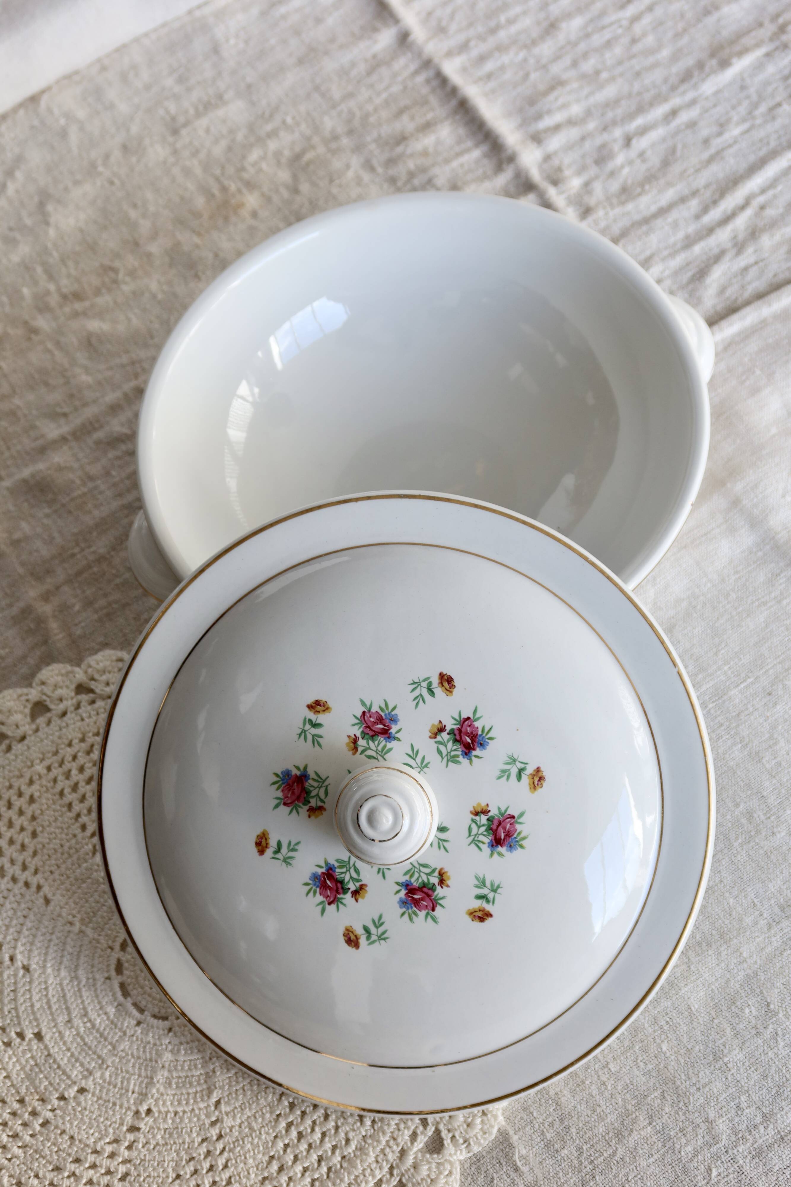 Vintage earthenware soup tureen Lunéville - Model Christine - Floral decoration