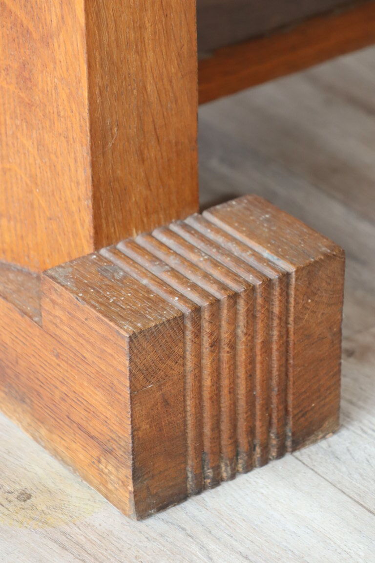 Table de repas moderniste en chêne massif, 1940