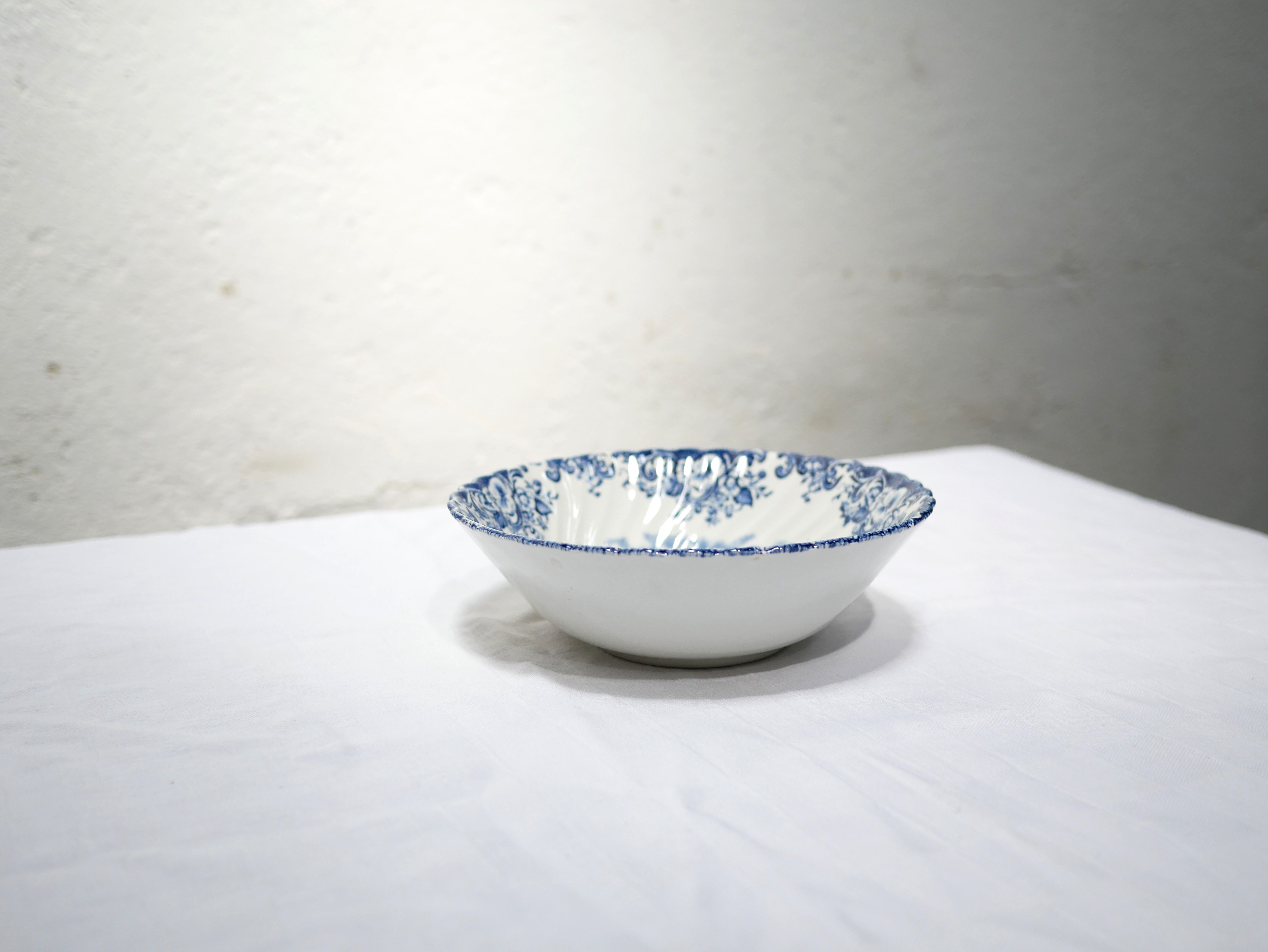 Vintage salad bowl by Johnson Bros, made in England