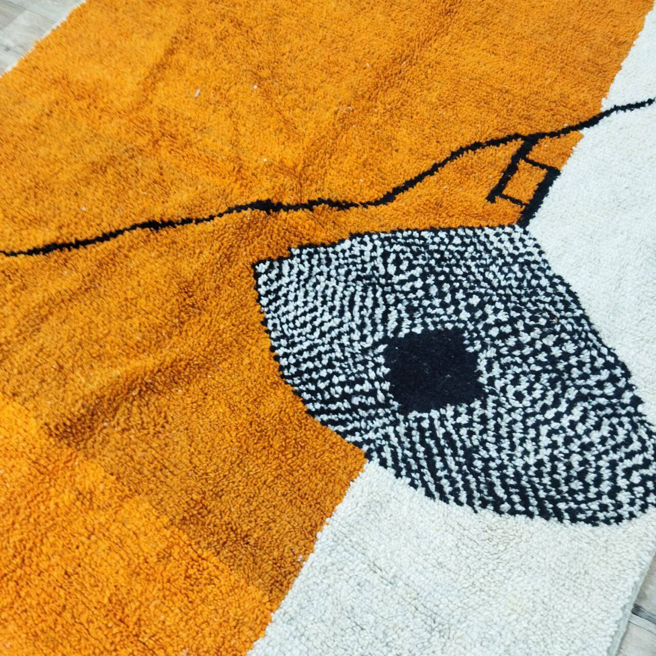 Handmade Moroccan Berber rug 313 x 215 cm