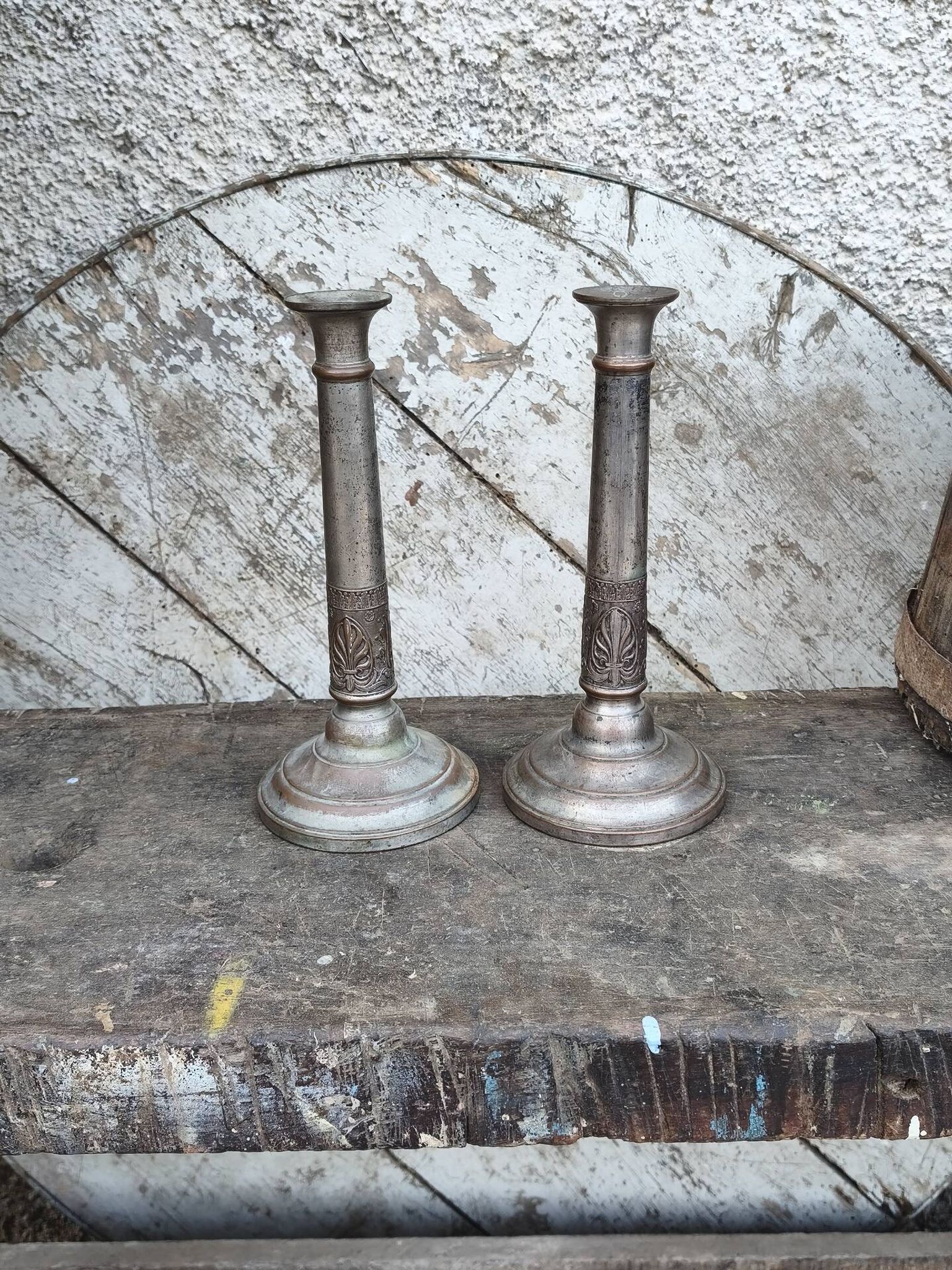 Paire de bougeoirs en cuivre XIXe