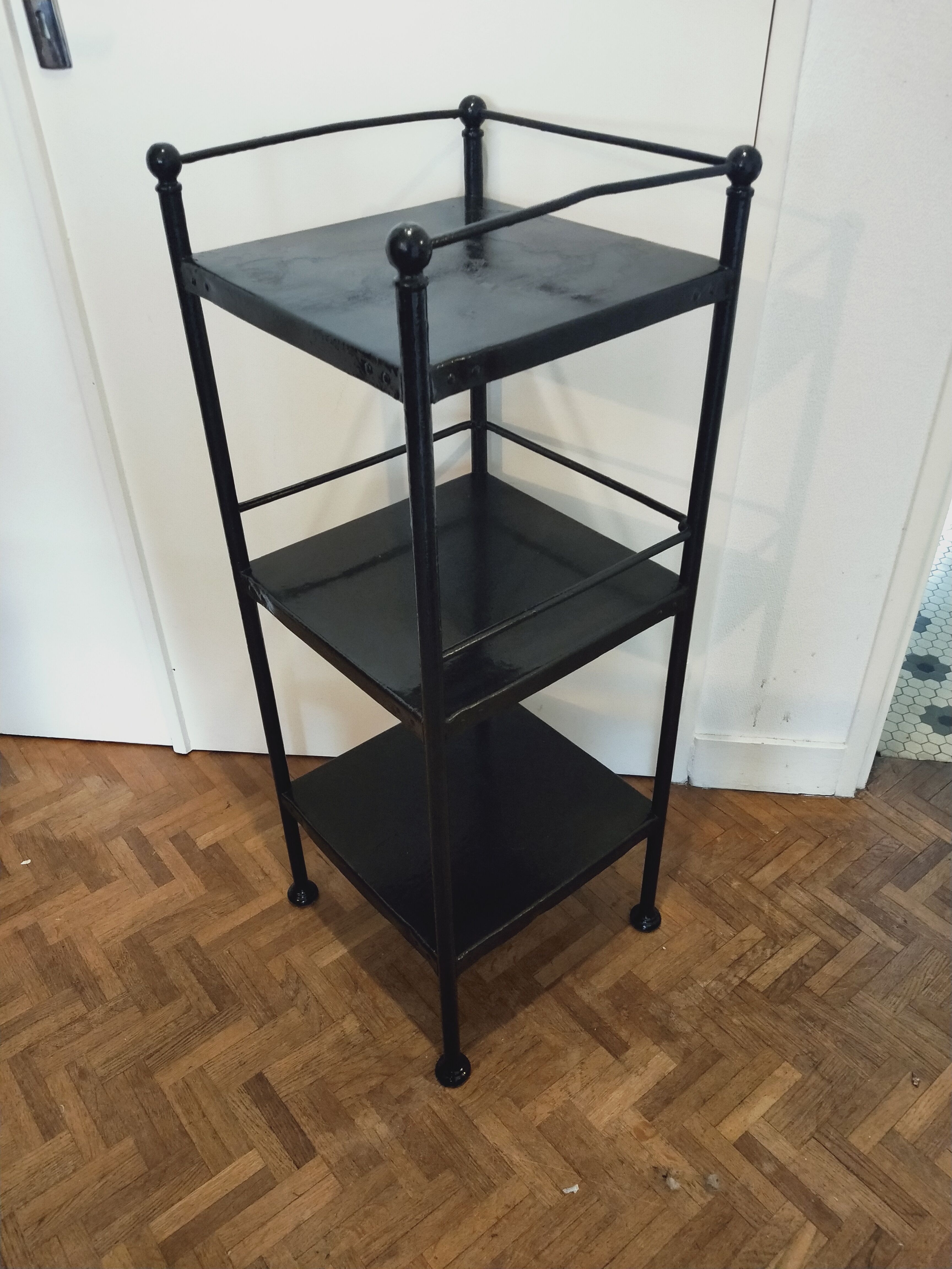 Hospital iron bedside