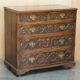 Commode Victorienne en chêne anglais finement sculptée
