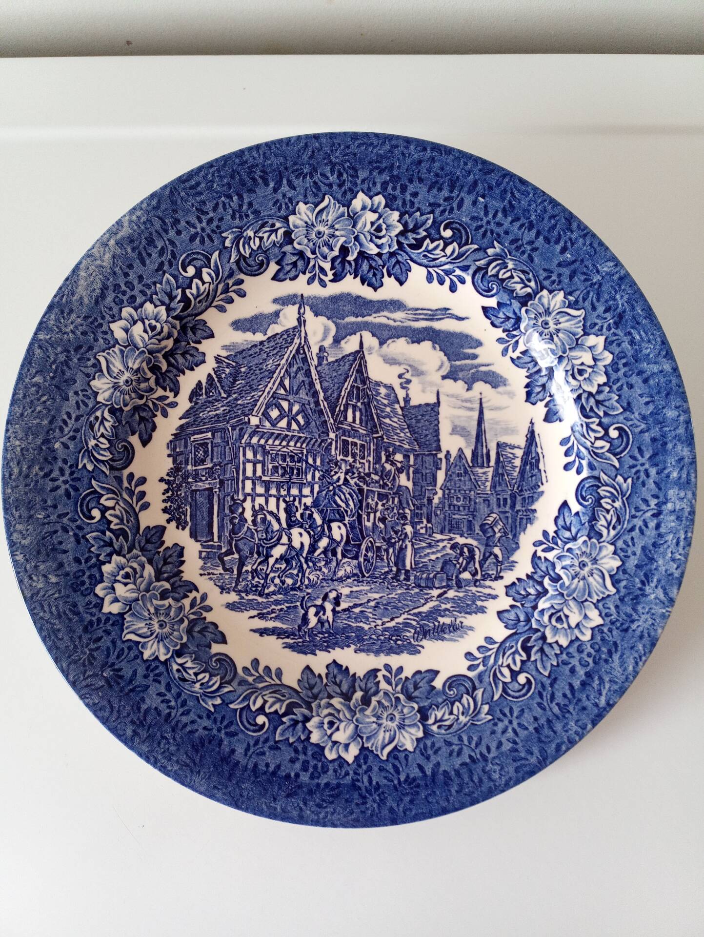 Decorative plate English ironstone