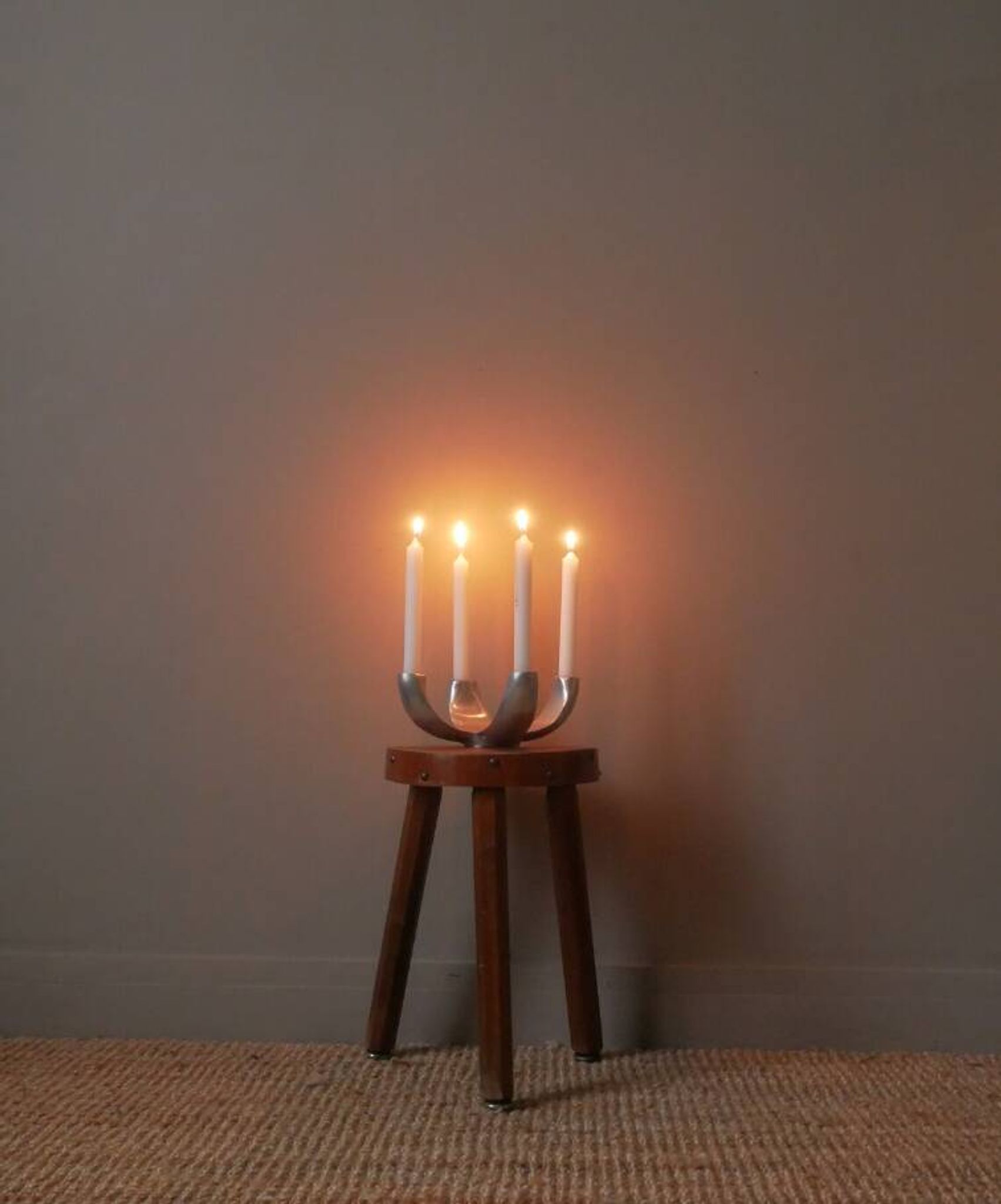 bougeoir chandelier candélabre en aluminium métal argenté objet de décoration scandinave