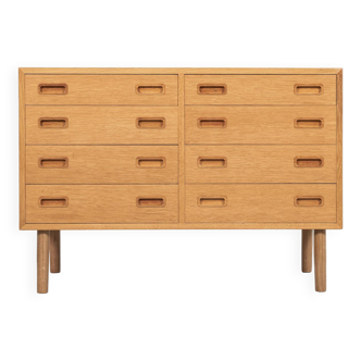 Midcentury Danish chest of 2x4 drawers in oak by Hundevad 1960s - 108cm