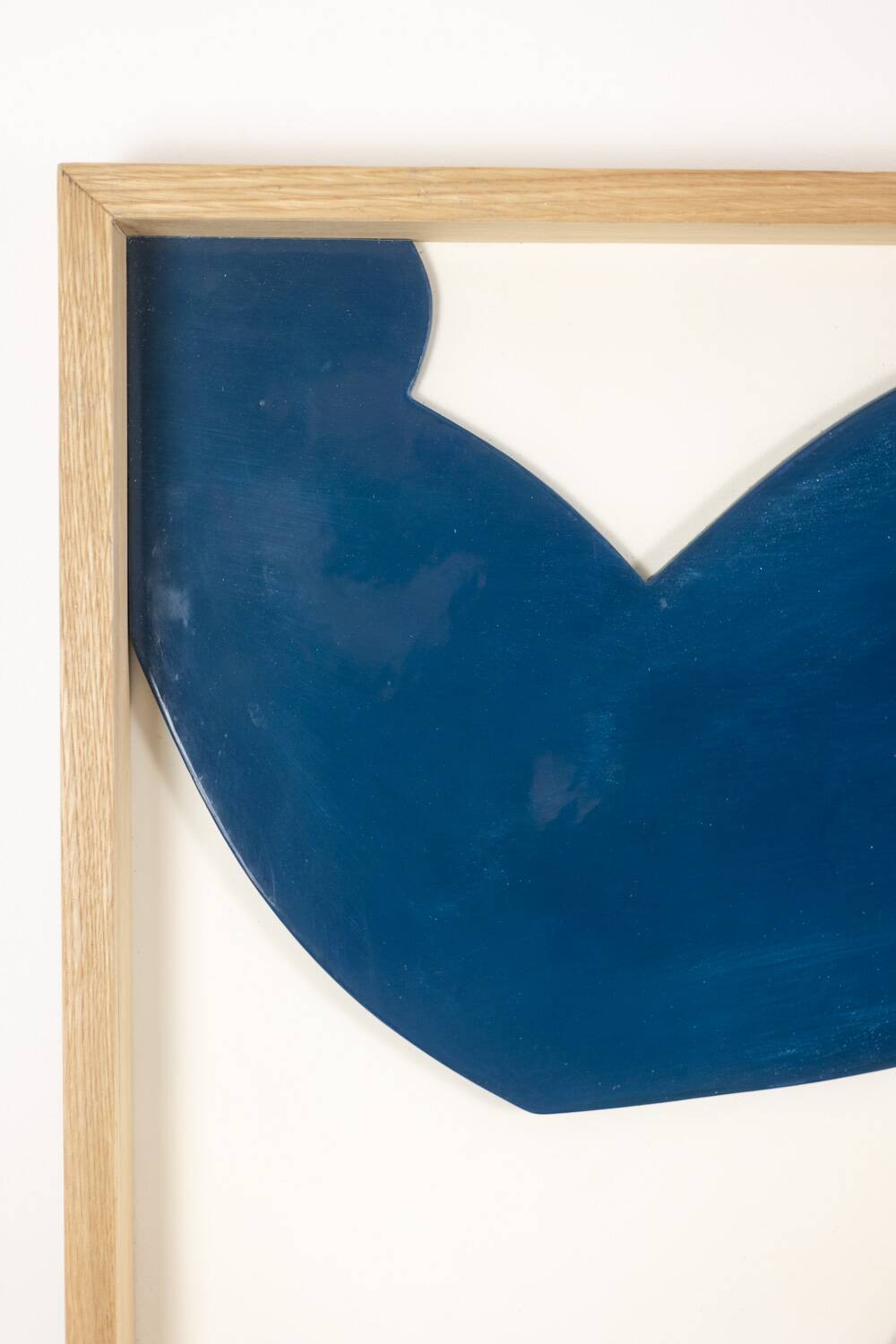 "The Twins". Bas-relief panel in blue lacquered wood. Contemporary.