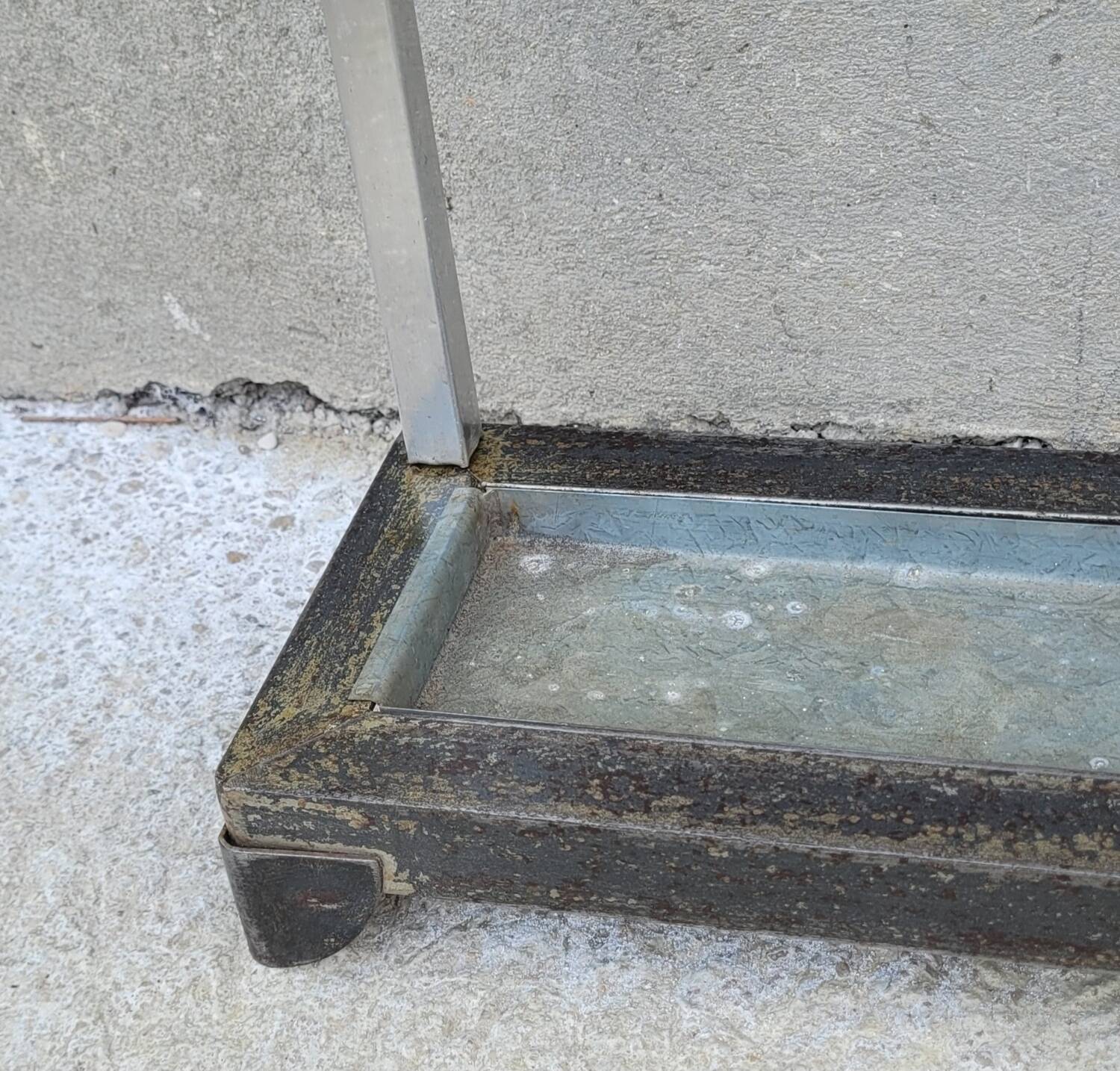 Industrial Wardrobe in Aluminium & Cast Iron – "SNCF" Style – 1950